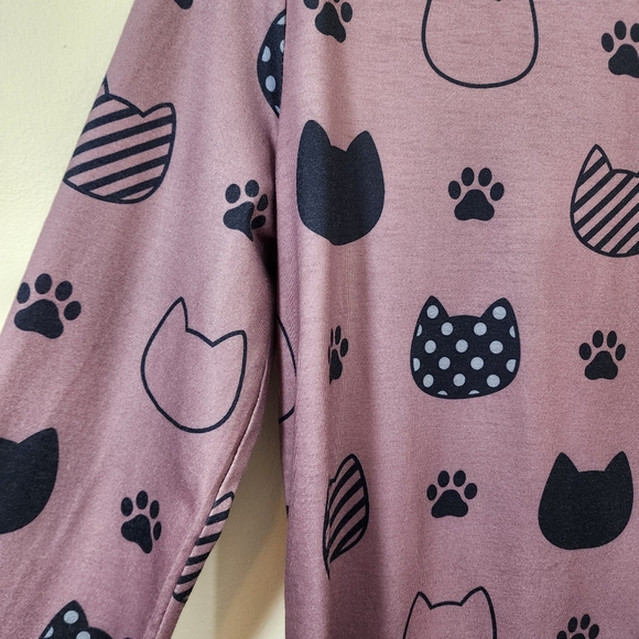 Emery Rose long sleeve cat & paws print shirt woman's size medium - Picture 8 of 8